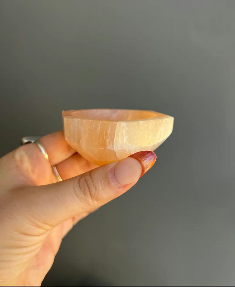 Miniaturbild: Bol hexagonal sélénite pêche 