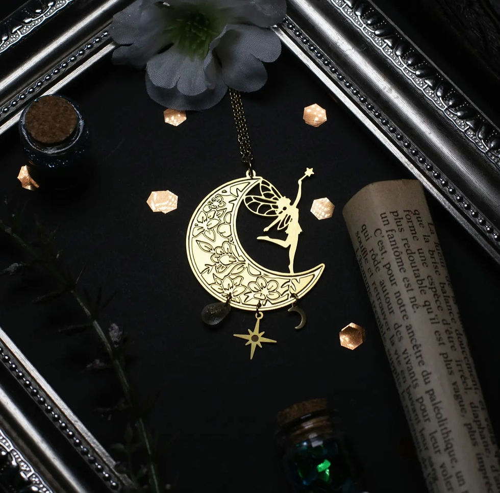 Collier pendentif fée et lune en laiton