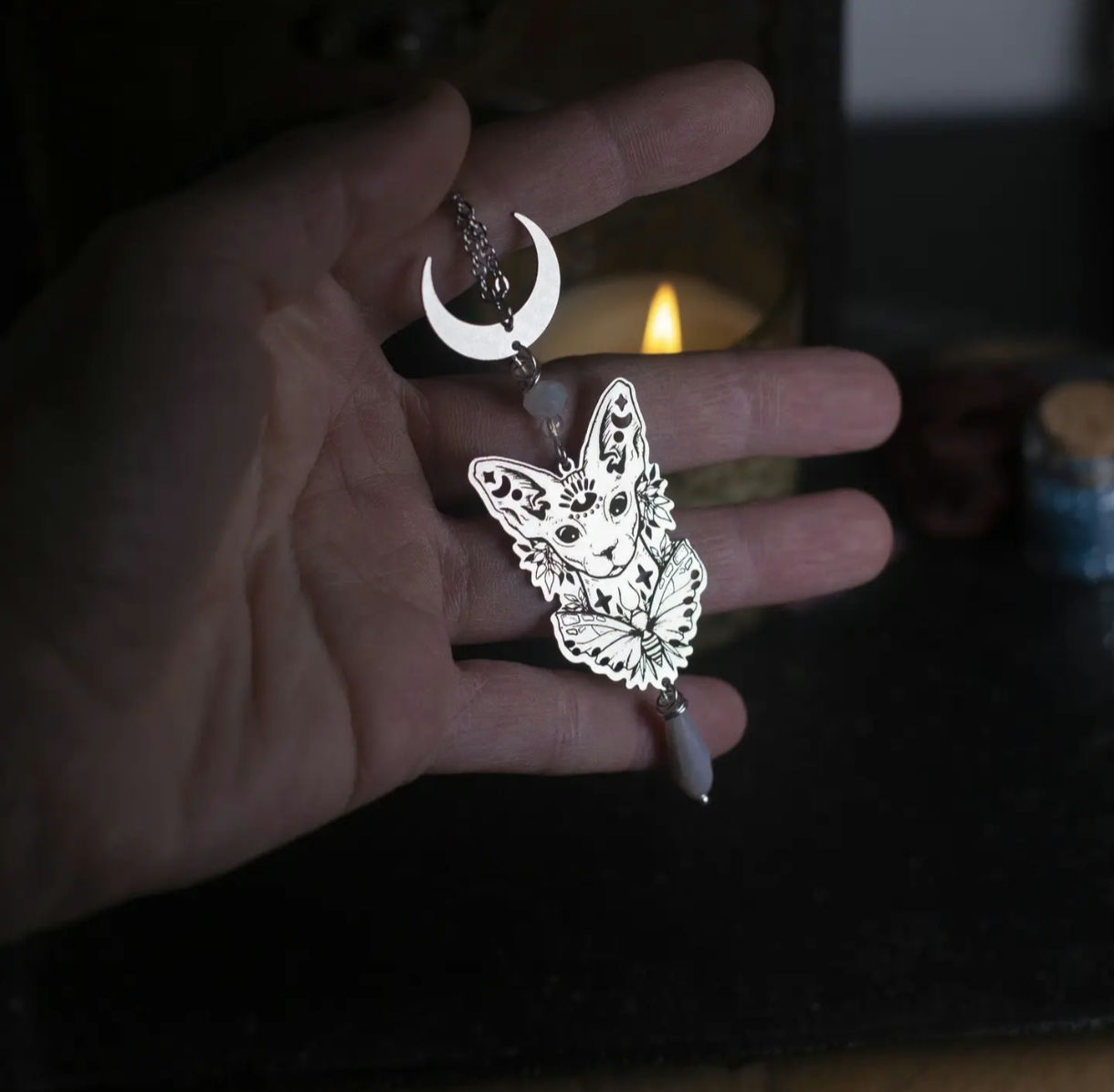 Collier pendentif chat - sphinx (argenté)