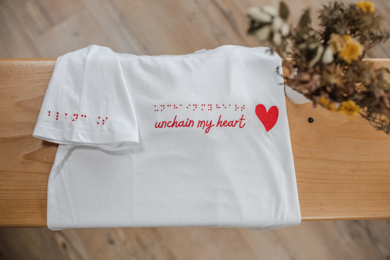 T-Shirt UNCHAIN MY HEART