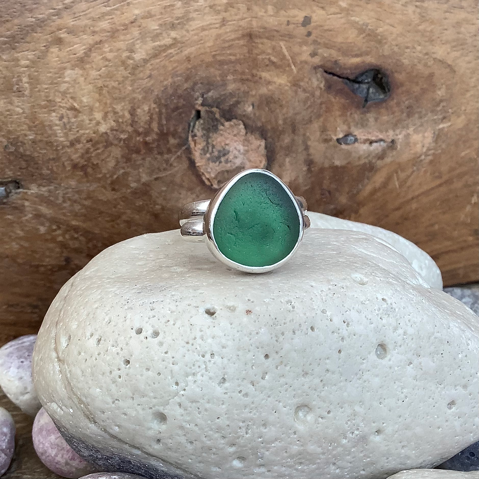 Thumbnail: Green Seaham Seaglass and Sterling Silver Ring (size Q US 8)