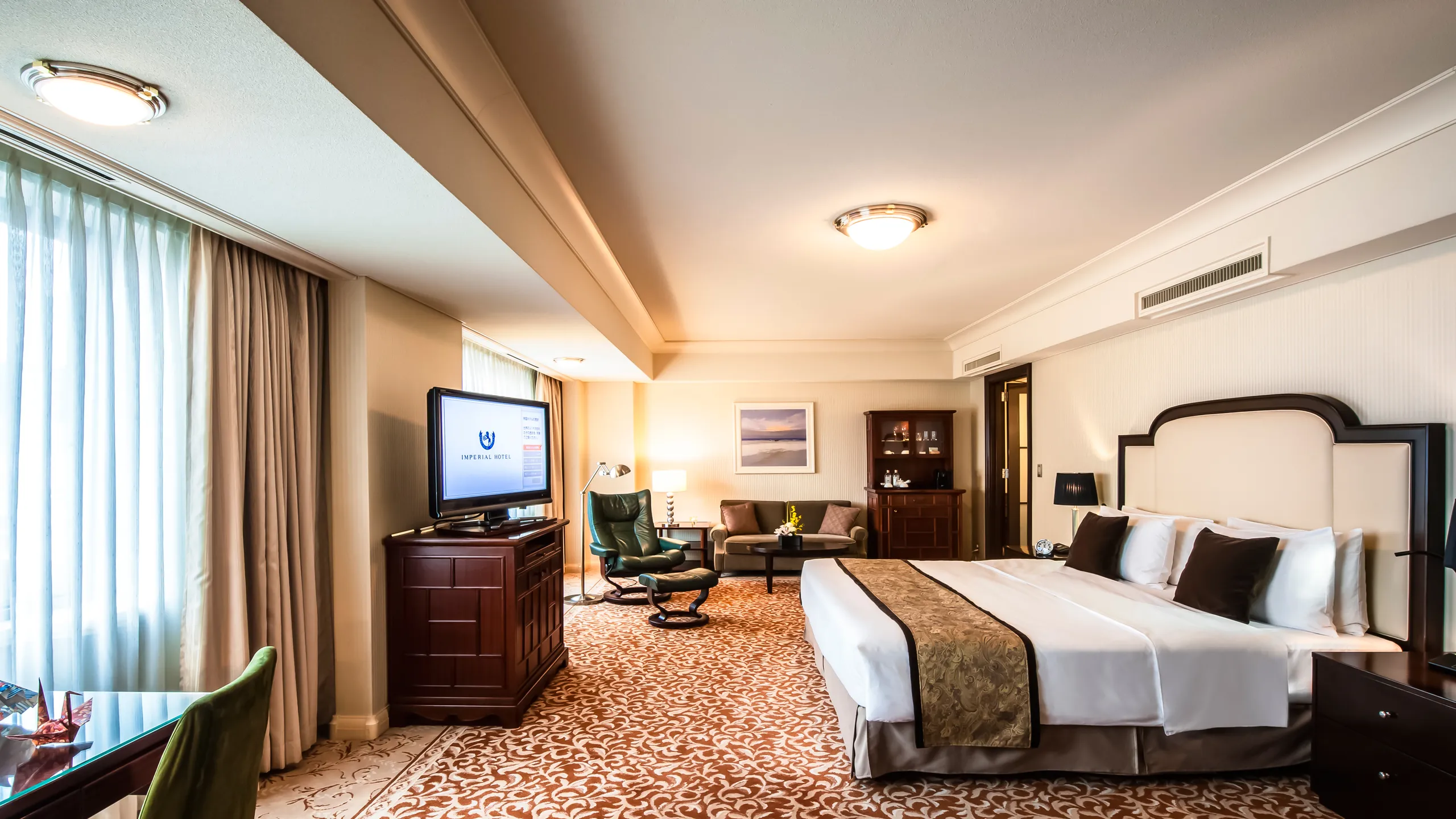 The Imperial Hotel Tokyo 5-star Luxury bedroom