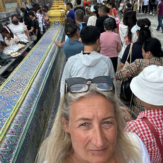 Phra Ubosot - Juwelenmauer