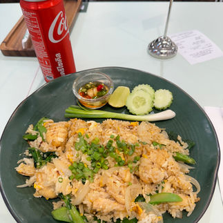 Thailänisches Essen - Reis und Hähnchen