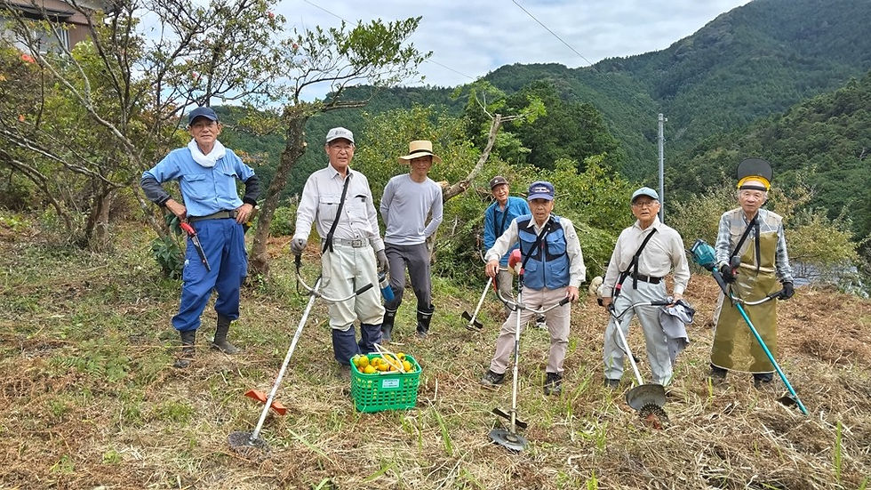 草刈支援隊のメンバーです