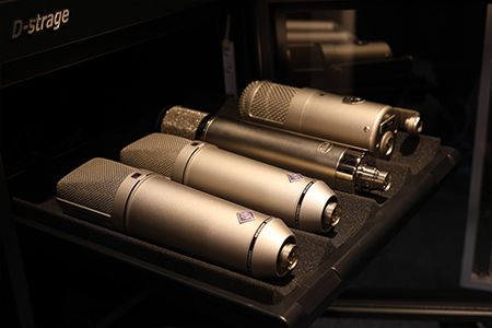 MIC01