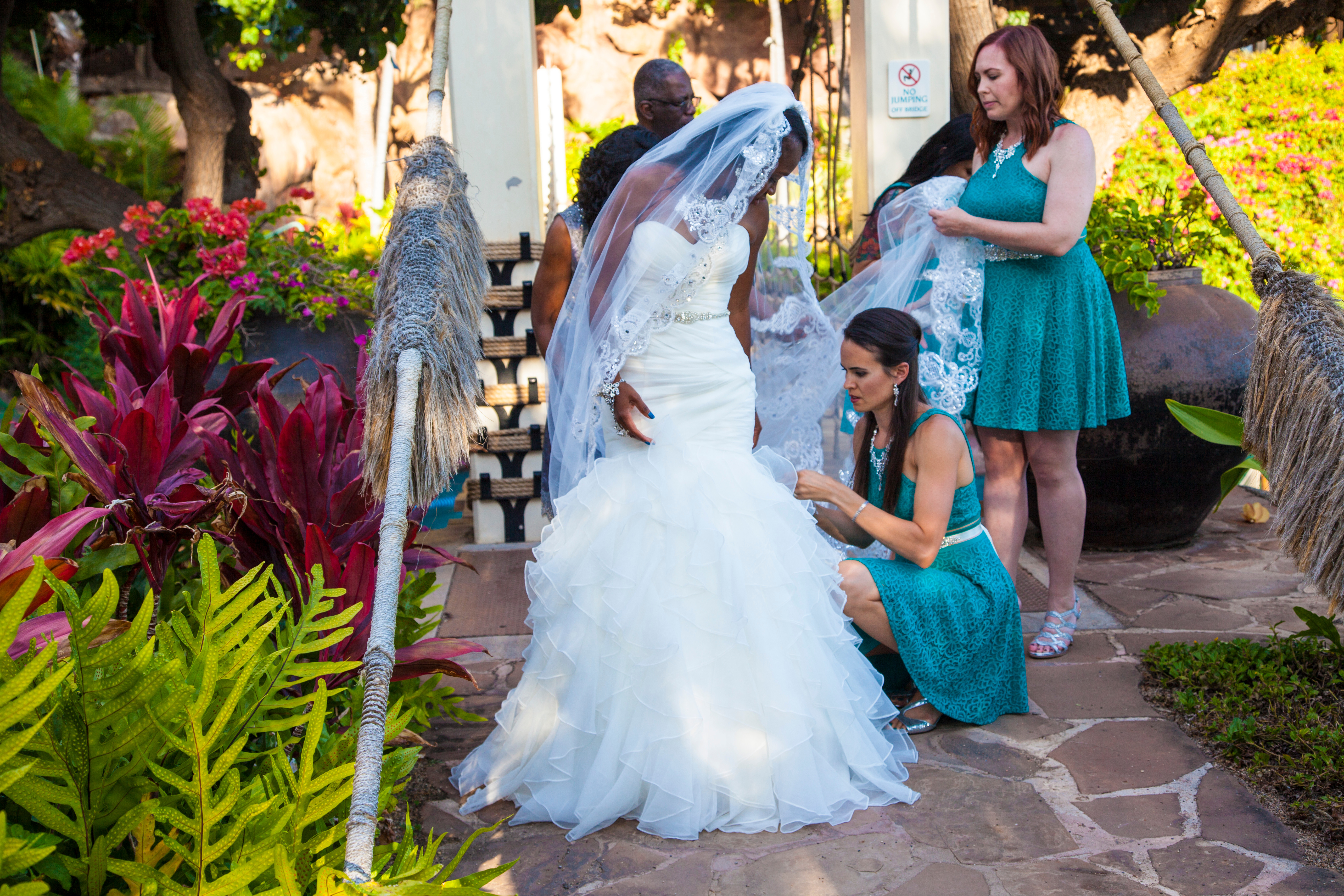 WEDDINGS/ENGAGEMENT