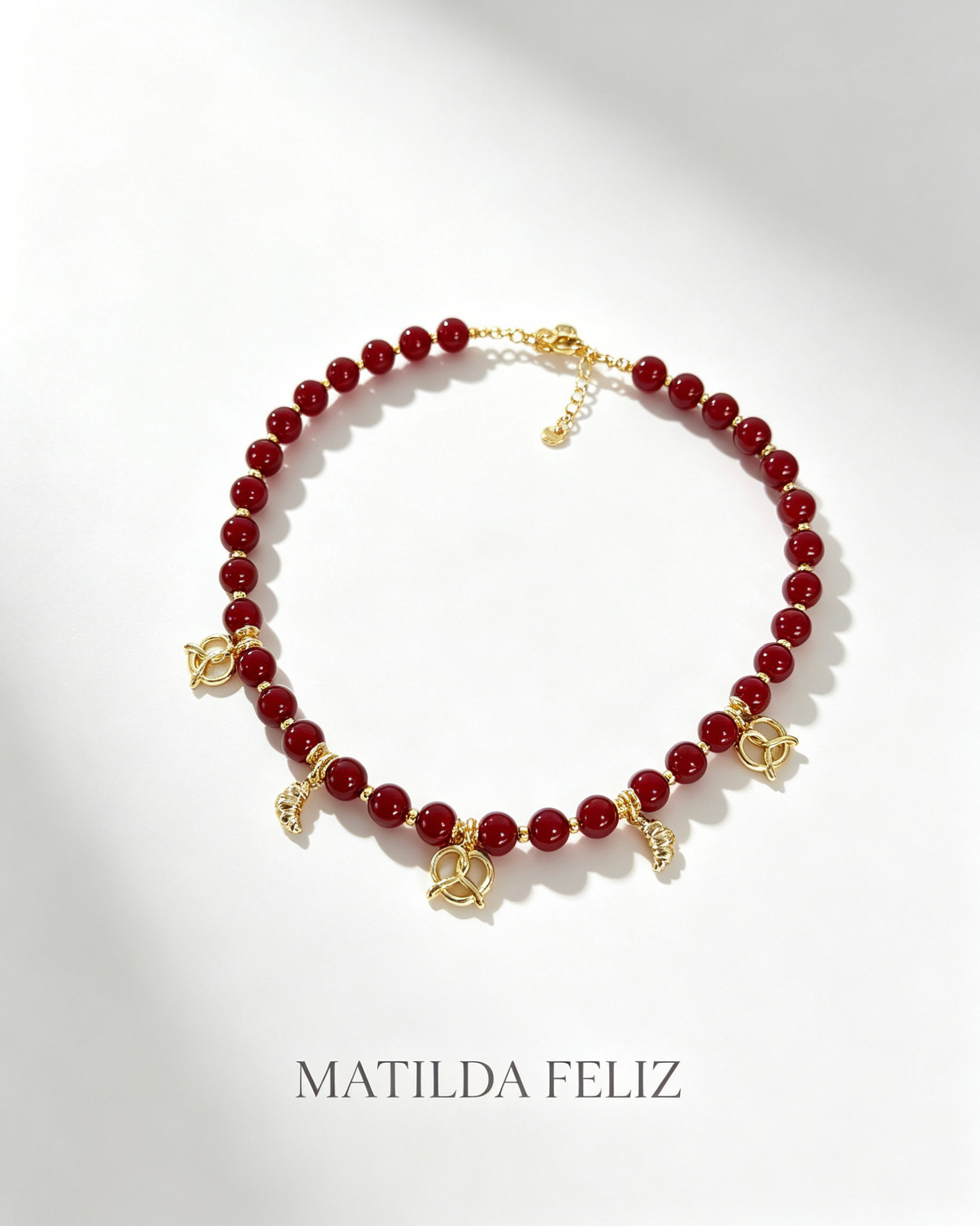 Necklace “bakery”