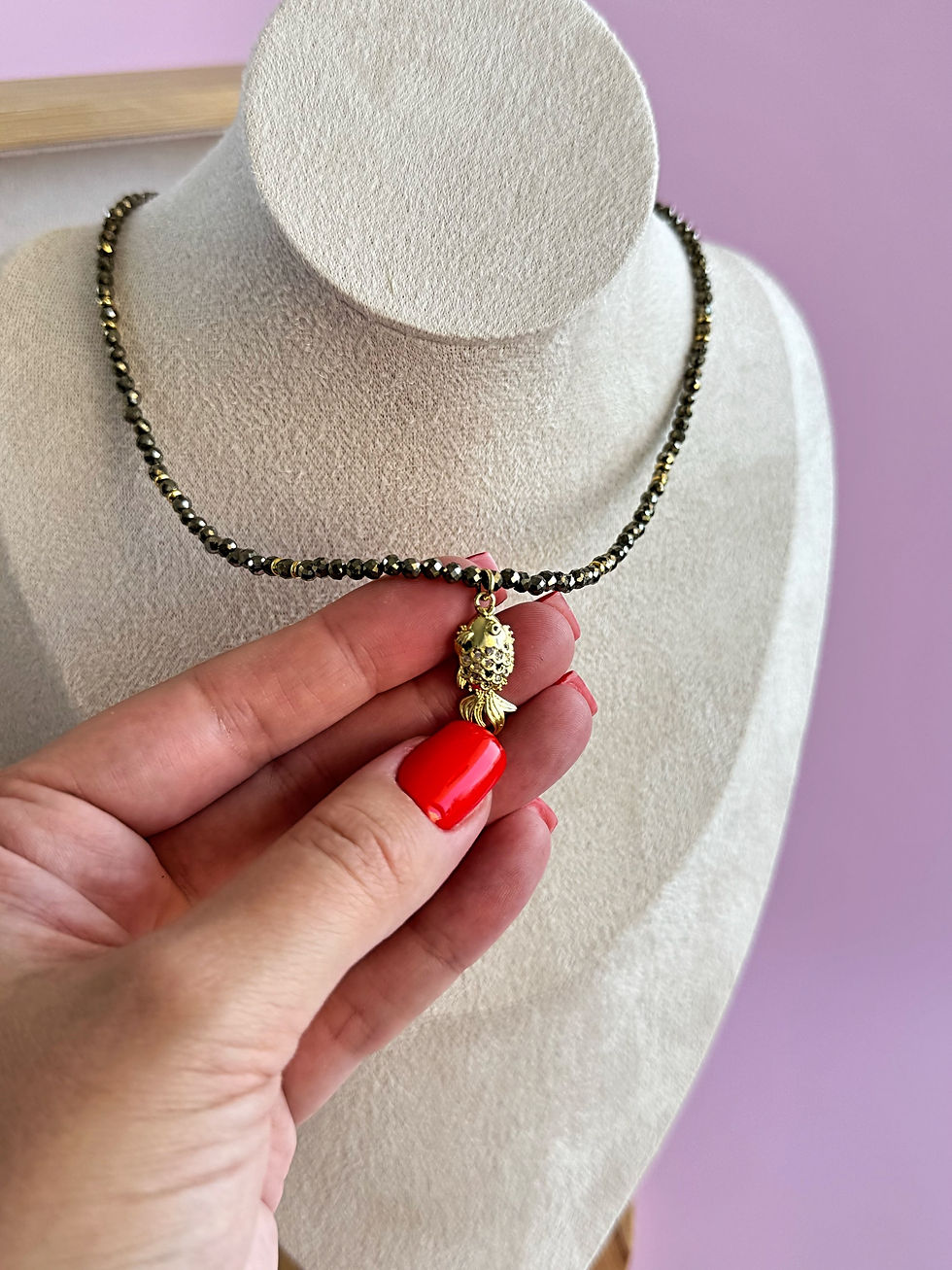Миниатюра: Necklace “Goldfish”