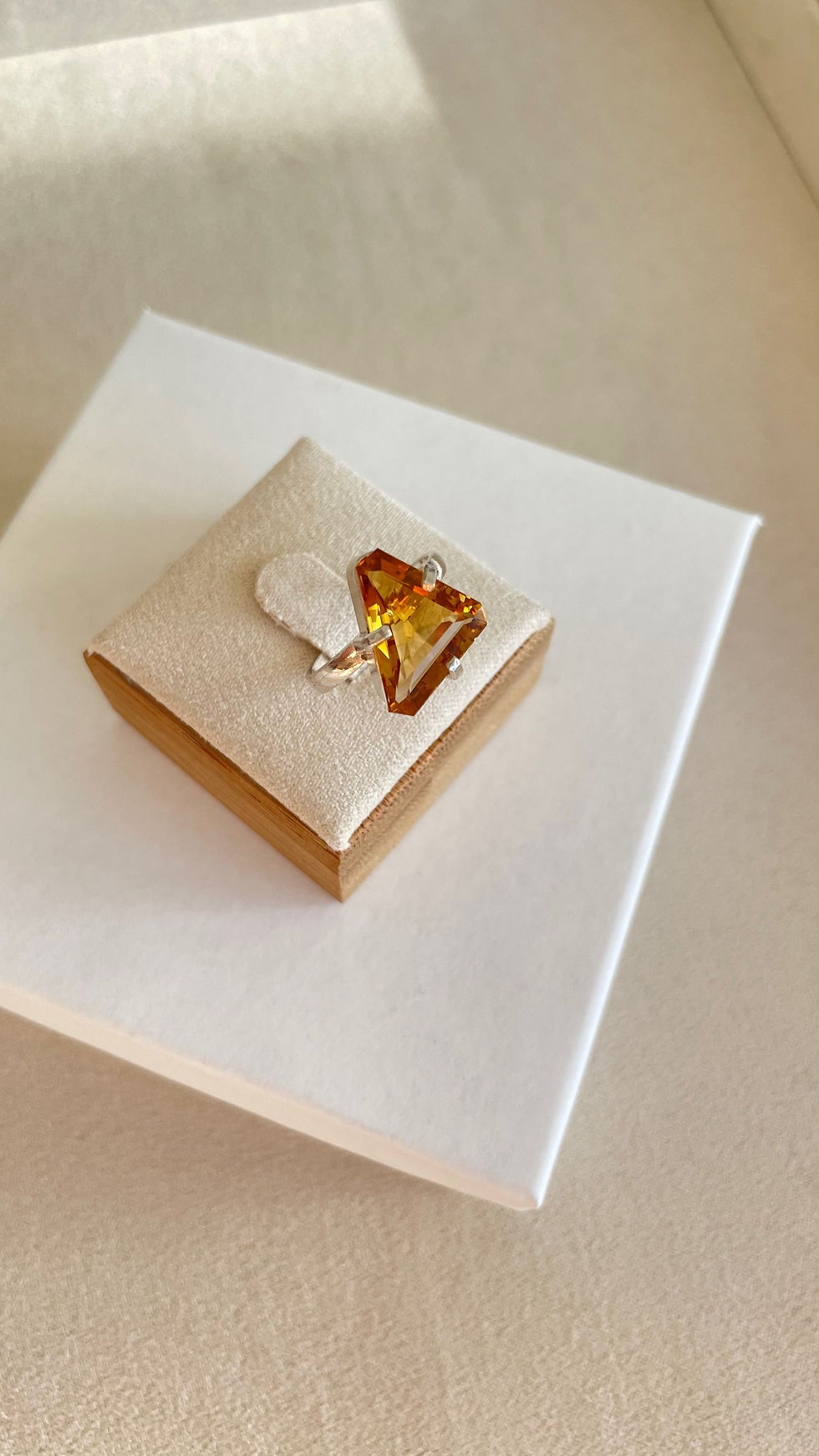 תמונה ממוזערת: Ring with Citrine