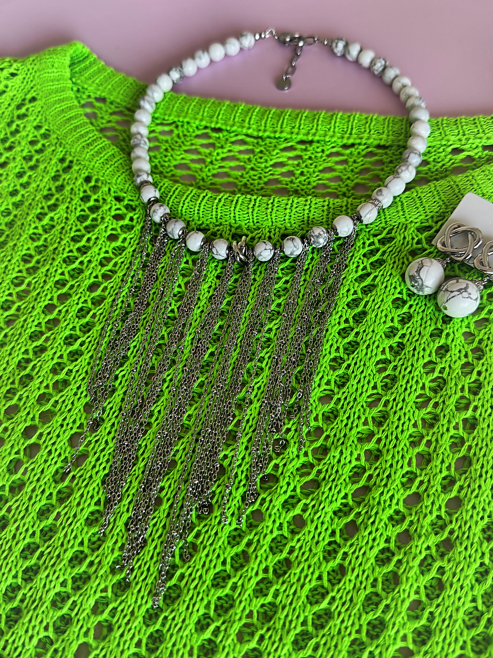 Thumbnail: Earrings with gowlite 