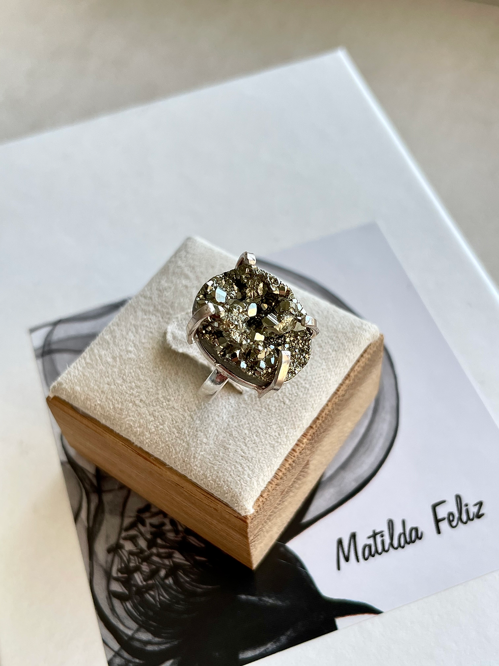Миниатюра: Ring with pyrite 