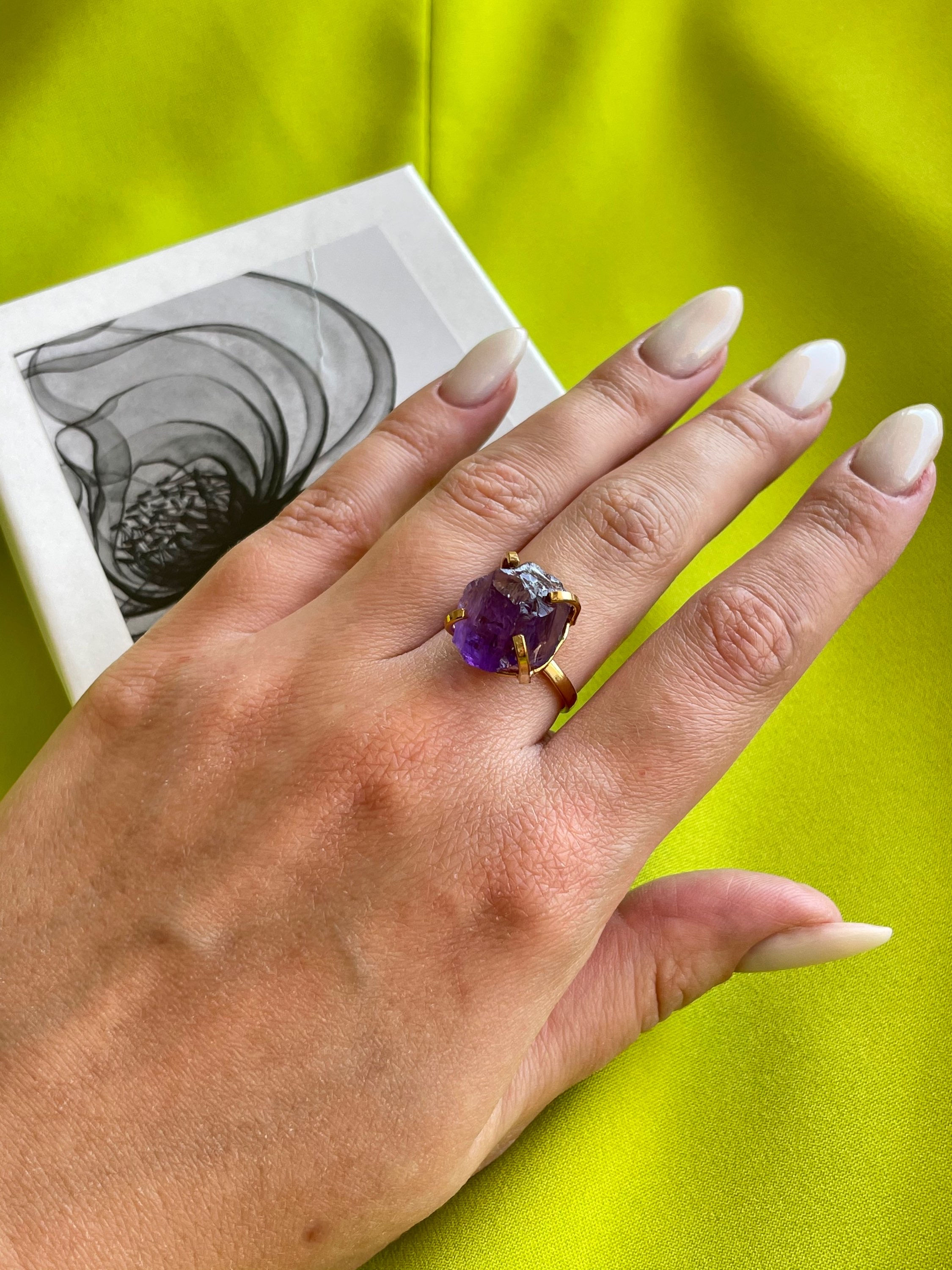 Ring with Amethyst 