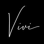Assinatura da marca Vivi — identidade visual do Bazar Mundo da Vivi