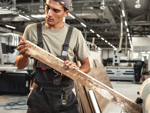 Profession Highlight: Time and Craftsmanship Dakota Watches for Carpenters