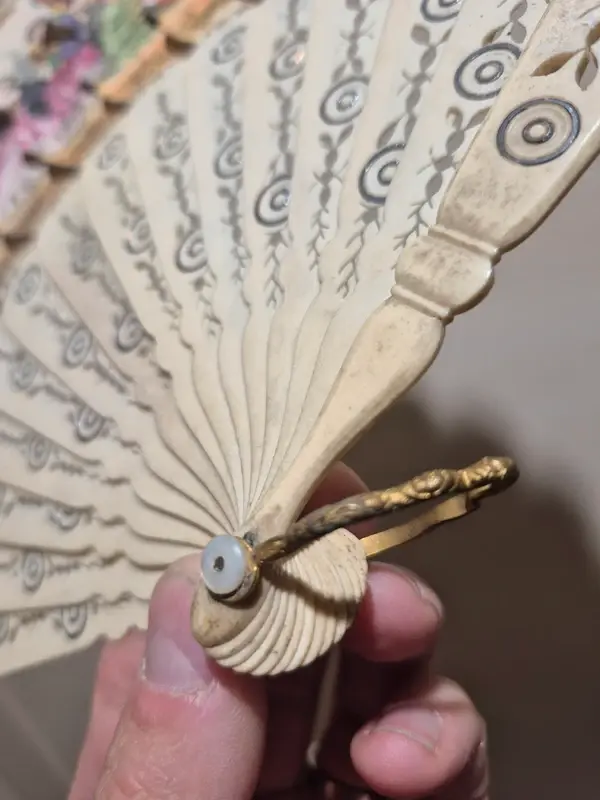 Thumbnail: Éventail Ancien Peinture sur Papier XIXeme