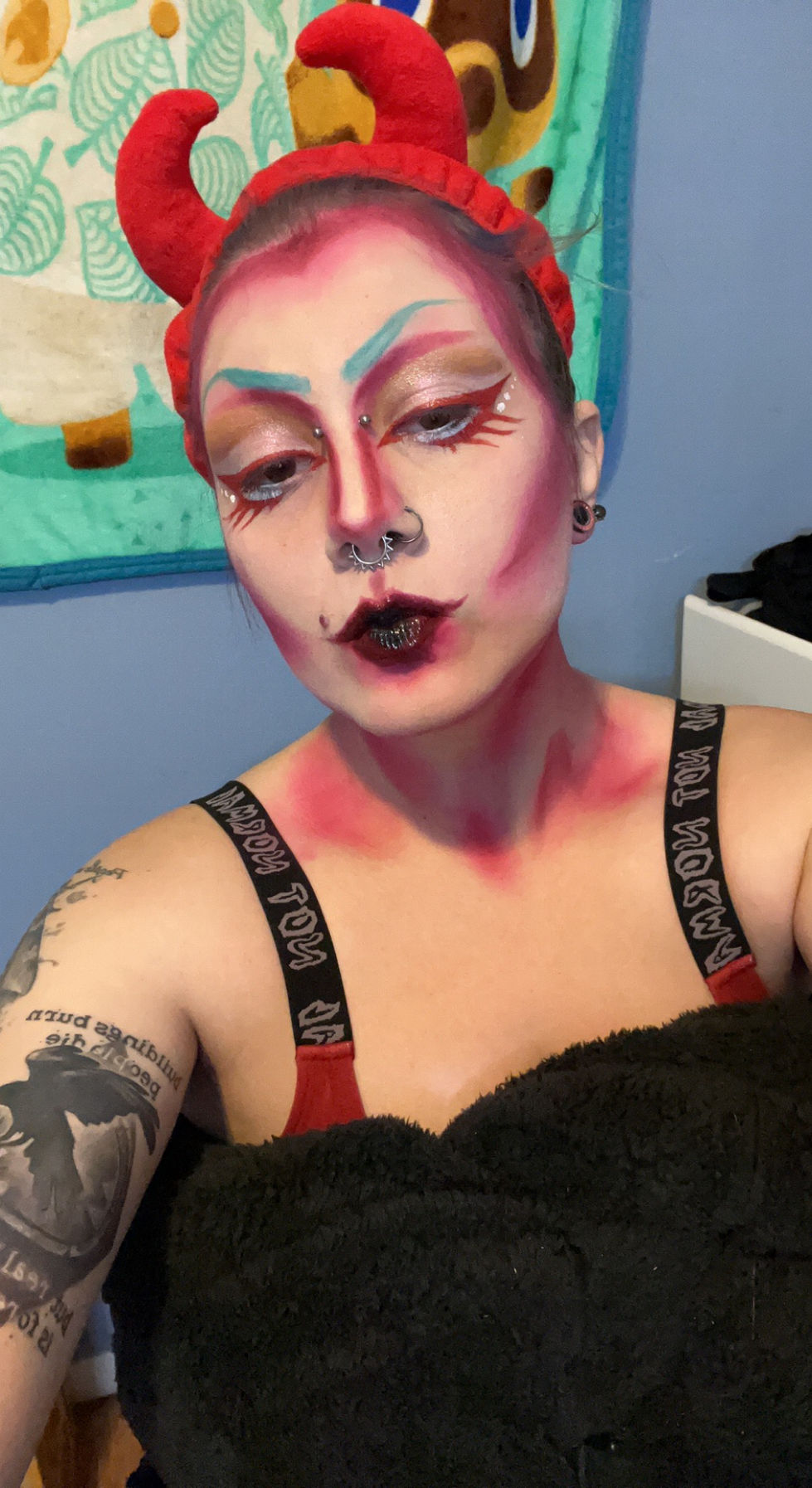 Party makeup. Pomegrante theme. 2022.