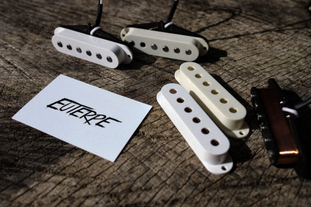 Miniature : Set Stratocaster Vintage Hot