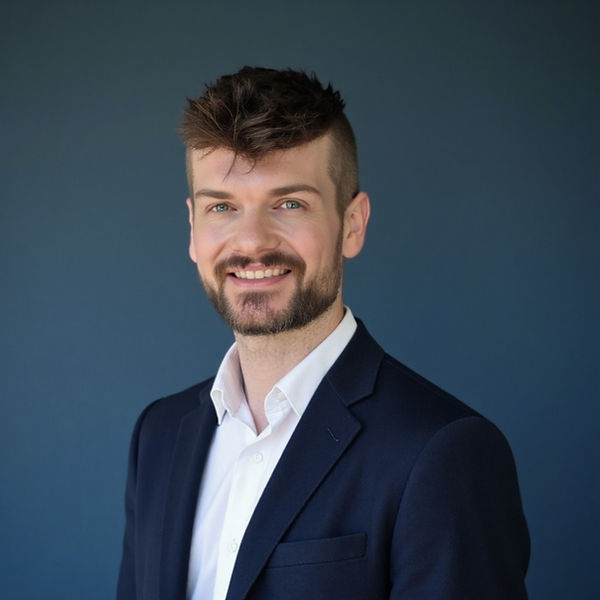 Anthony Hansen, portrait, counsellor and EMDR therapist who is LGBTIQA+ inclusive.