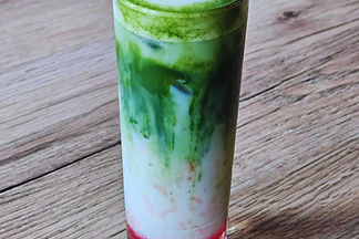Rebcurrant-Matcha Latte - bearbeitet.jpg