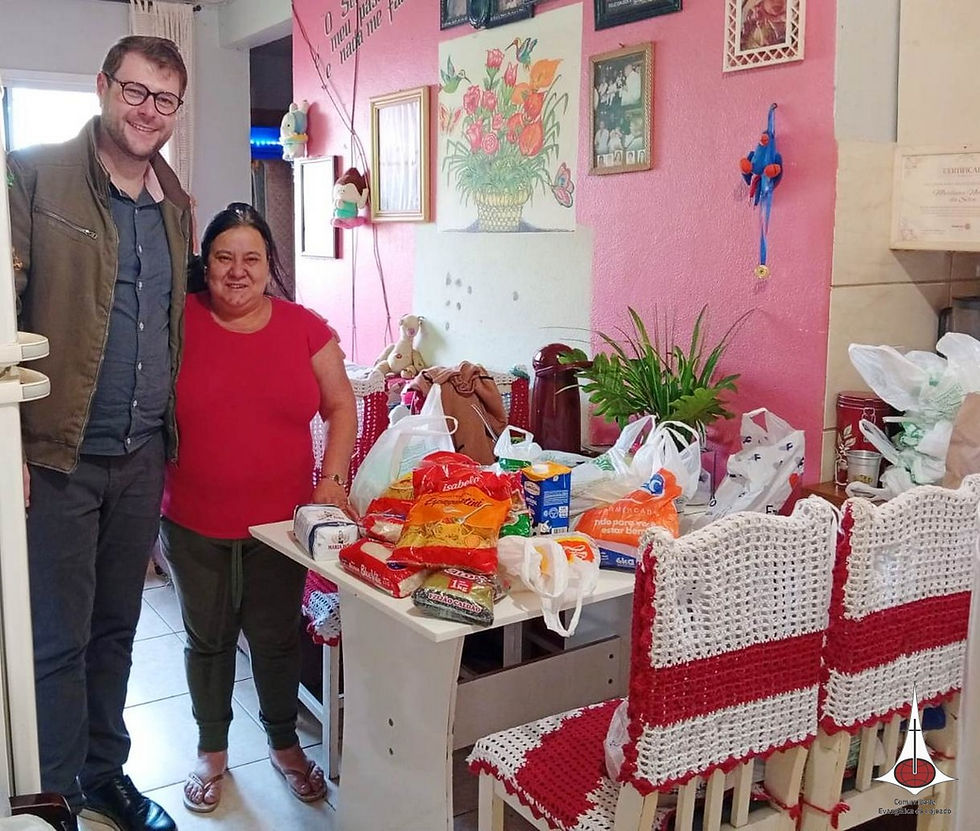 Doações de alimentos são entregues na Tia Alice