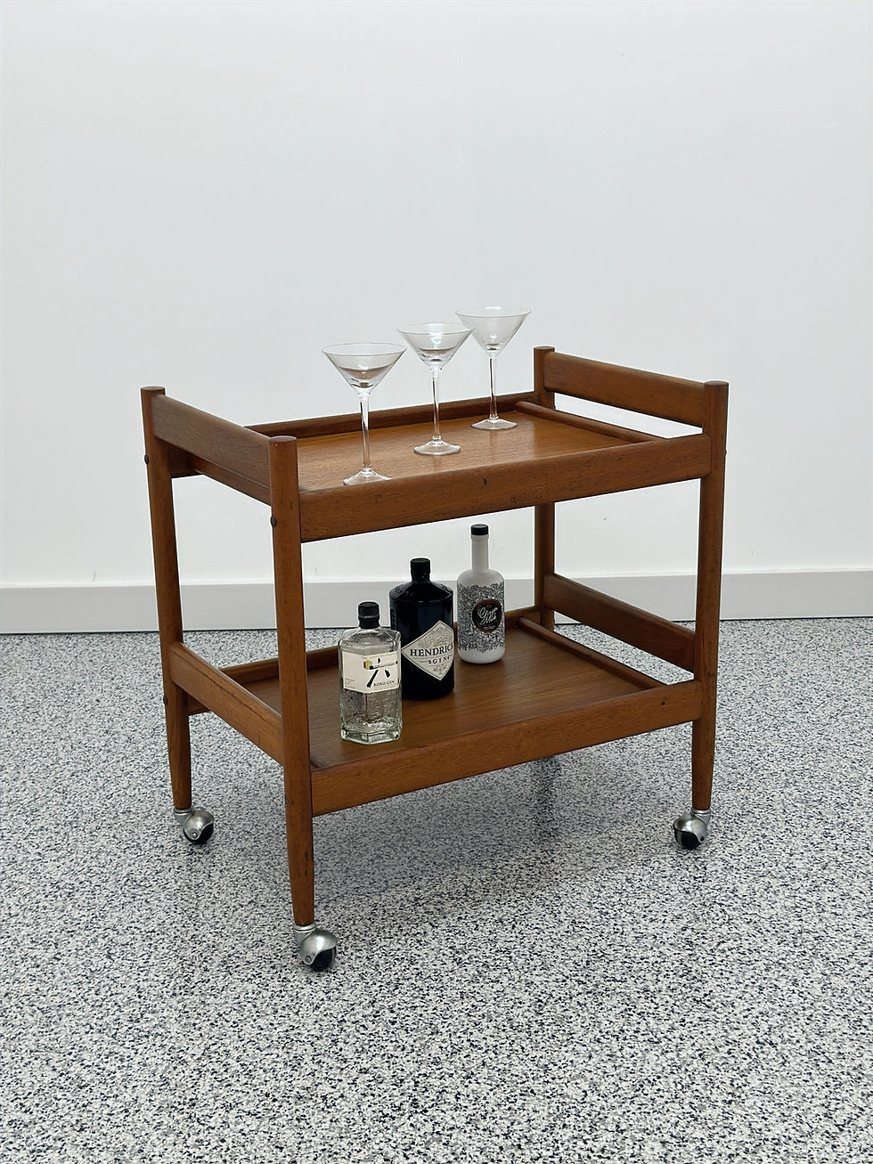 Mid Century/ Vintage Serving/ Drinks Trolley/ Bar Cart in Teak The