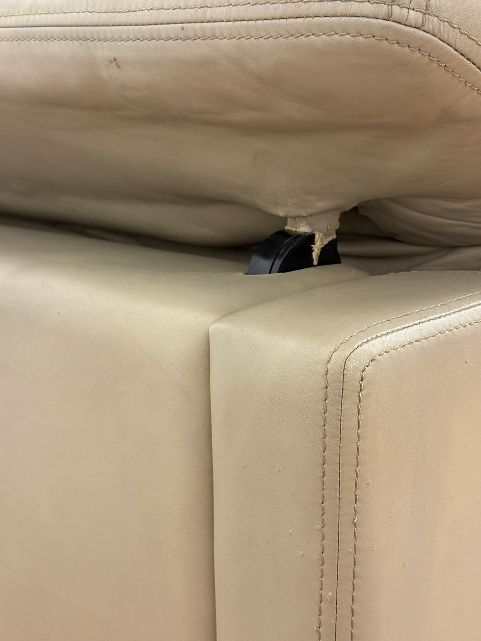 Thumbnail: Marco Zani Italian Leather Lounge Chair – Collezione Poltrone