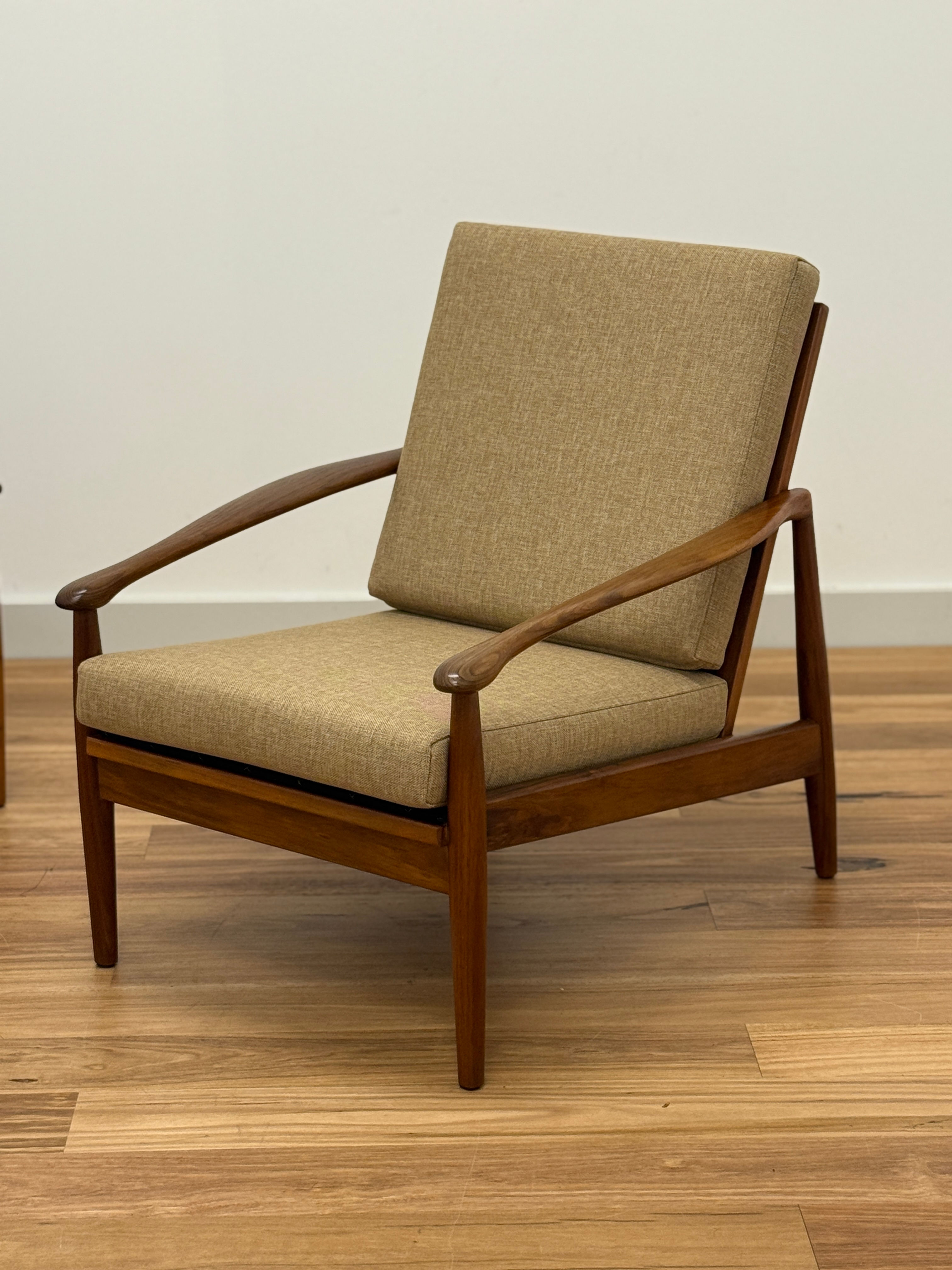 Mid-century Moderntone Armchair(s)