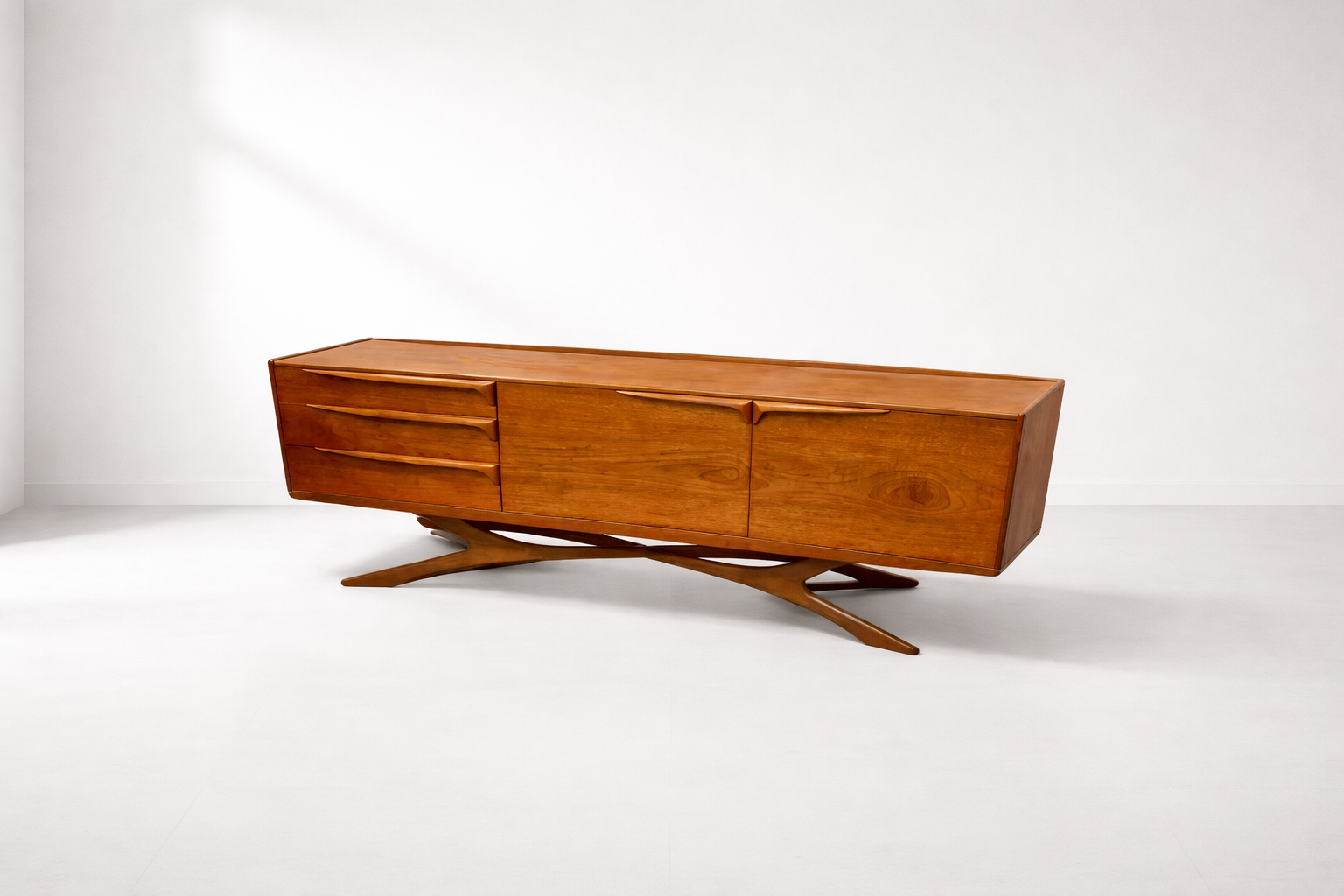 Rare Beithcraft “Val Rossi” Sculptural Sideboard