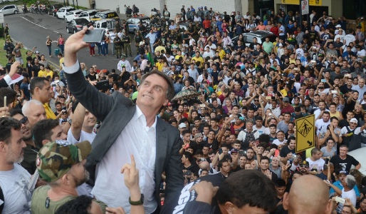 IstoÉ descobre na prática: quanto mais se critica Bolsonaro, mais o povo o apoia!
