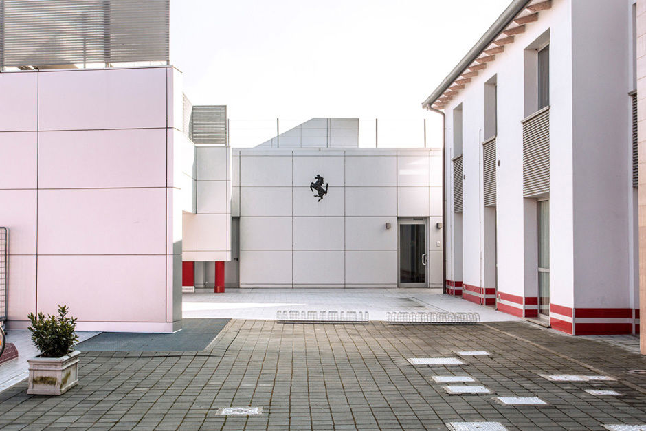 Dentro_da_fábrica_da_Ferrari