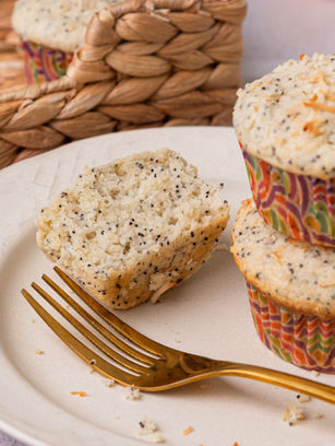 Lemon and poppyseed cupcakes with cardamom recipe