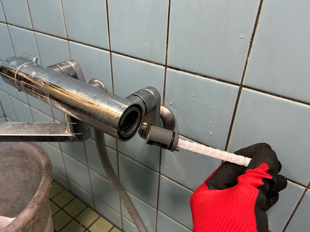 シャワー水漏れ