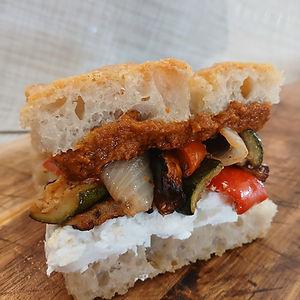 Goat's cheese, tomato pesto & roasted veg