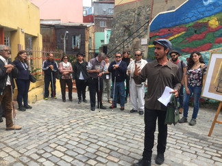 Placemaking Latinoamérica: Personas con discapacidad visual visitan murales históricos de Valparaíso