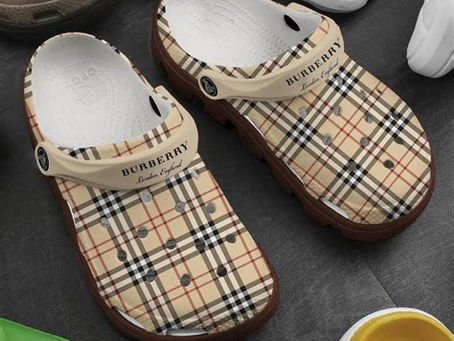 It’s Croc Season, Apparently… But I’ll Stick to My Sneakers