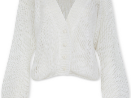 When Clothes Carry Stories: The Quiet Craft of Mindful Fashion