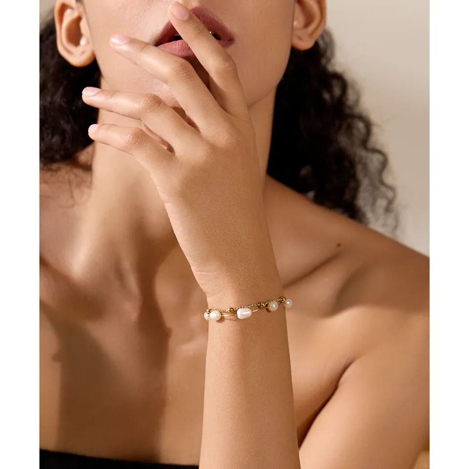 Thumbnail: Yvette Pearl Bracelet 