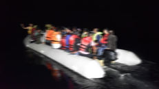 7 refugees dead as boat capsizes off Turkish coast