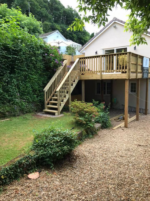 garden-decking.jpg