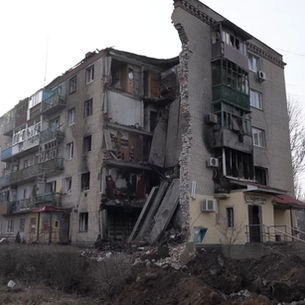 Should Russia cut a real estate deal with Ukraine to end the war?