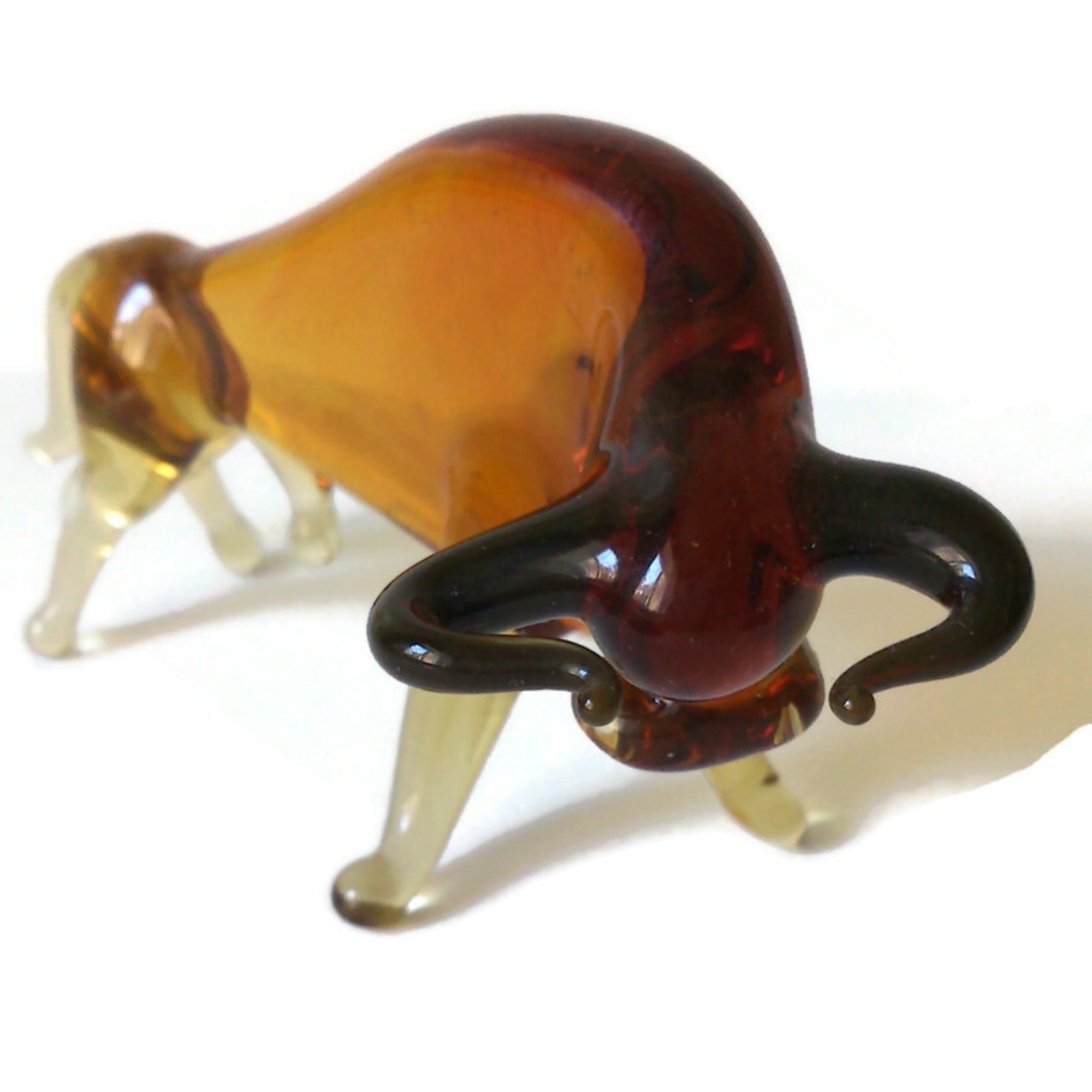 Beer-coloured Bull Art Glass Gift