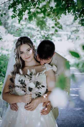 Brautpaar Shooting nach der Trauung im Allgäu Hochzeitsfotograf