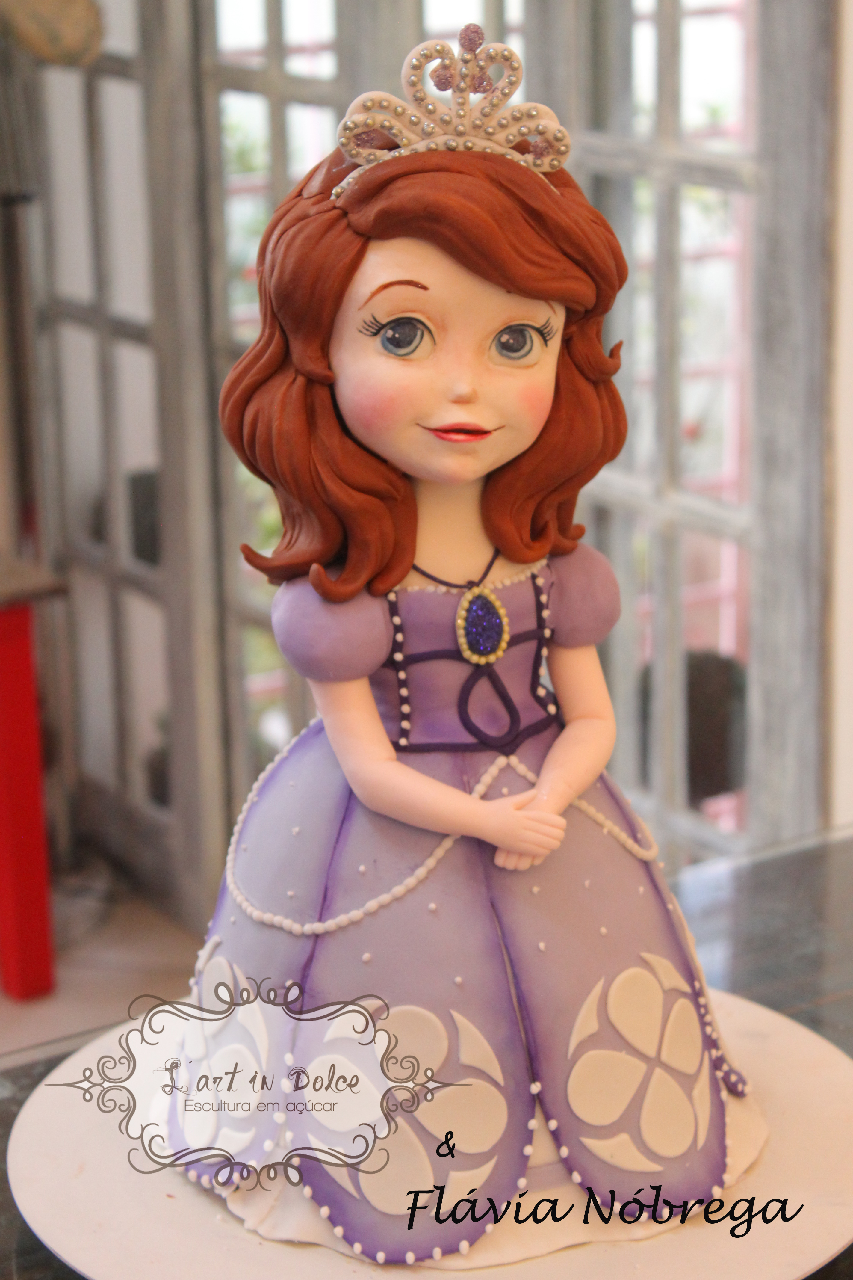 Bolo Esculpido Princesinha Sofia