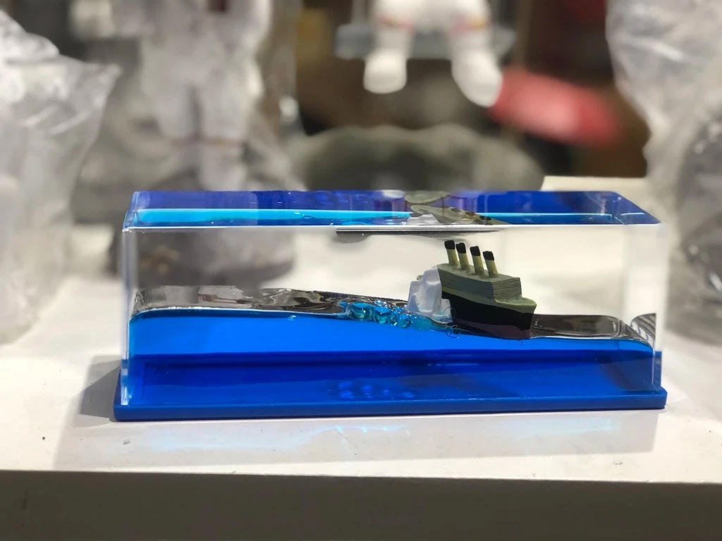 MÔ HÌNH TÀU TITANIC TRONG HỘP THỦY TINH