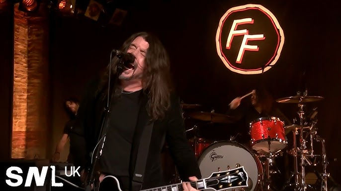 Foo Fighters: assista apresentação no Saturday Night Live UK 2026 das canções "Child Actor" e "Caught in The Echo"