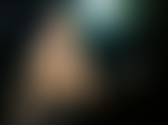 Queens of The Stone Age: ex-baixista e membro fundador, Nick Oliveri, sobe ao palco em apresentação com a banda