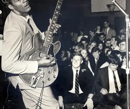 The Kinks: guitarrista explica por que Chuck Berry foi "fundamental" para o rock and roll dos anos 60