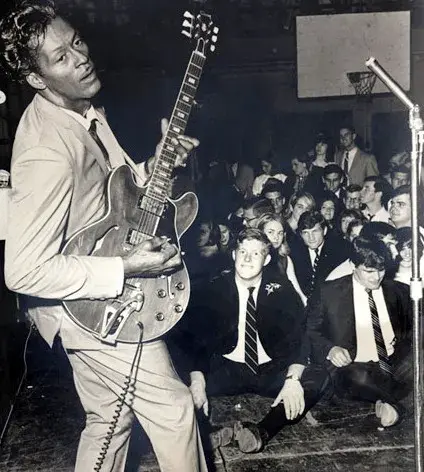 The Kinks: guitarrista explica por que Chuck Berry foi "fundamental" para o rock and roll dos anos 60
