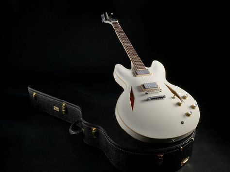 Dave Grohl: ganhando modelo de assinatura da guitarra Gibson